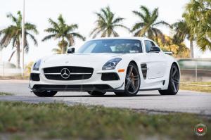 Mercedes-Benz SLS63 AMG on Vossen Wheels (VPS-302T)